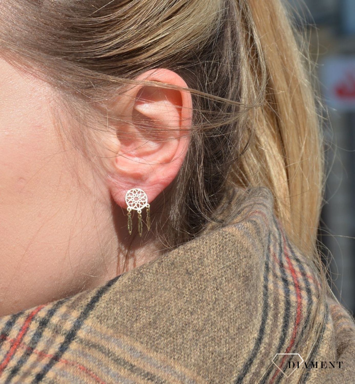 Złote kolczyki wkrętki łapacz snów to piękne kolczyki celebrytki, które sprawdzą się w każdej sytuacji. Darmowa dostawa!Ozdobne pudełko! Zapraszamy!.jpg